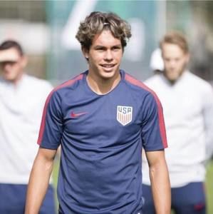 Meet your Posher, Cade